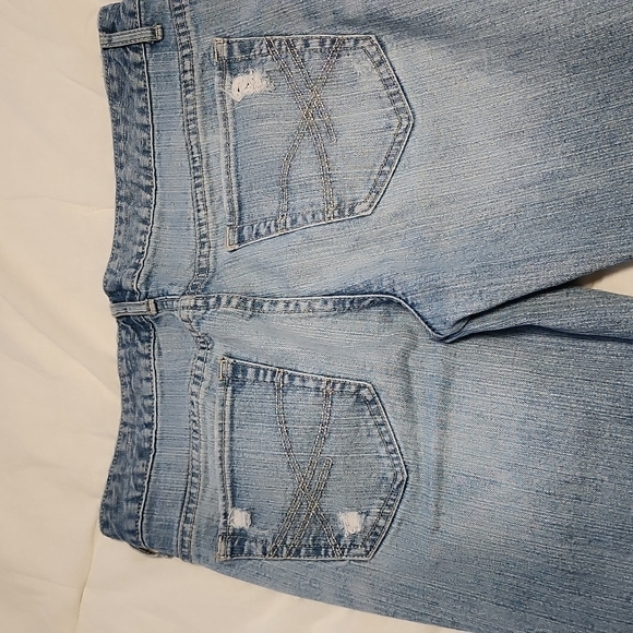 Capris - Picture 4 of 5